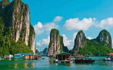 Tour Hàng Ngày : SÀI GÒN – HUẾ – HÀ NỘI – HẠ LONG 9 Ngày 8 Đêm